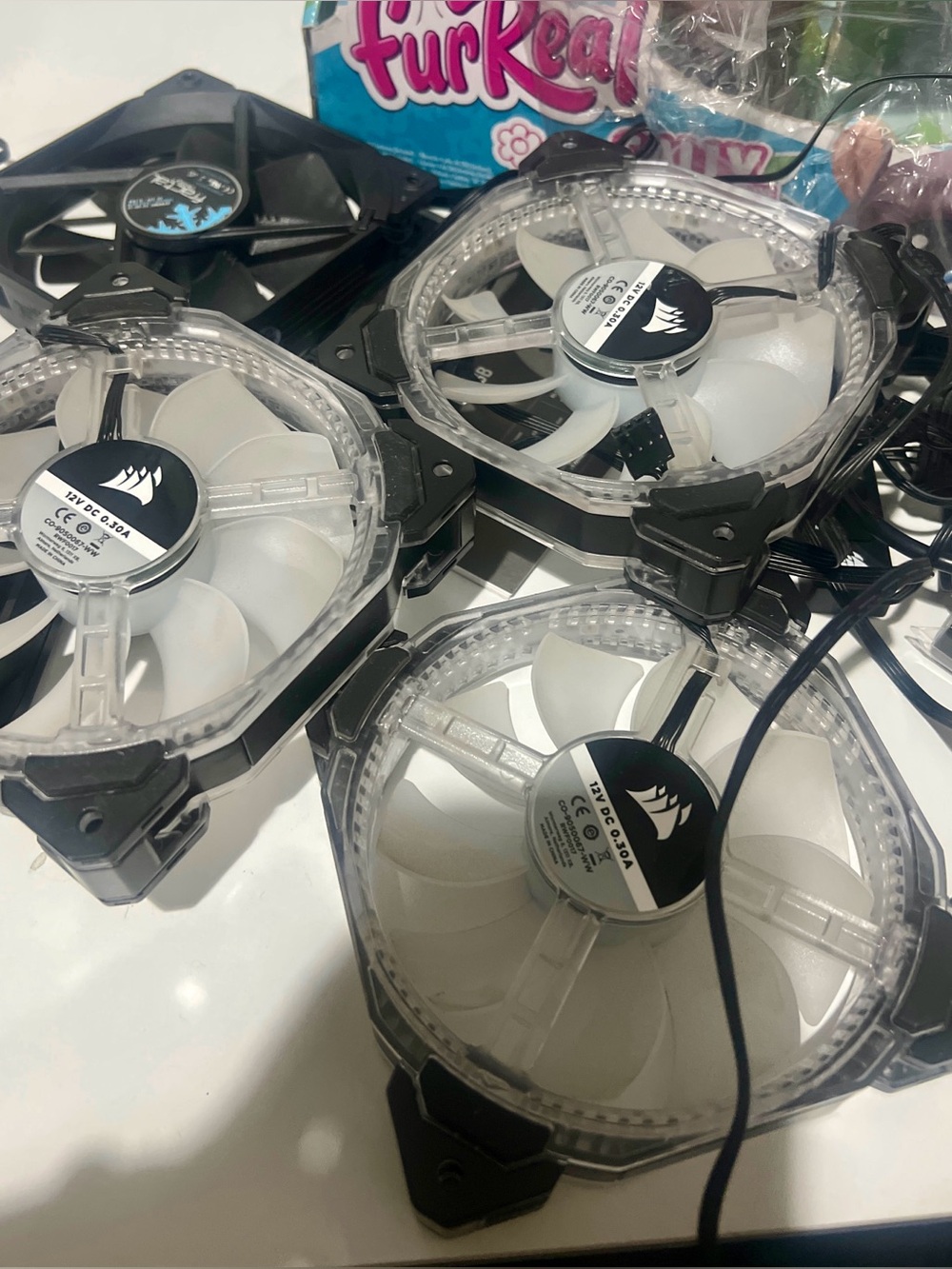 Corsair HD120 RGB 120mm LED Case Fans 3-Pack Kit CO-9050067-WW Controller & Hub